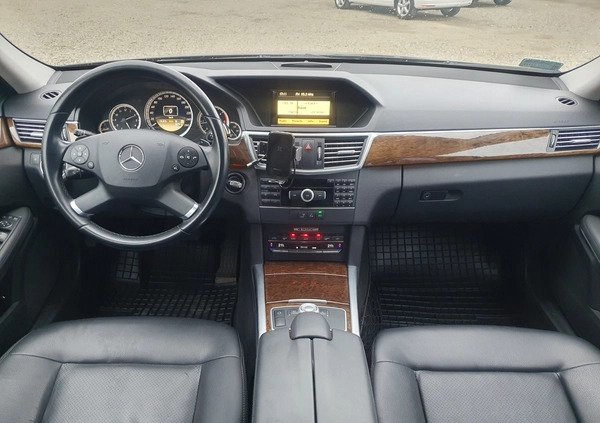 Mercedes-Benz Klasa E cena 52500 przebieg: 252000, rok produkcji 2012 z Włodawa małe 562